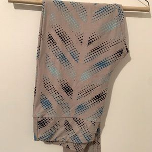 Tall & Curvy Lularoe leggings